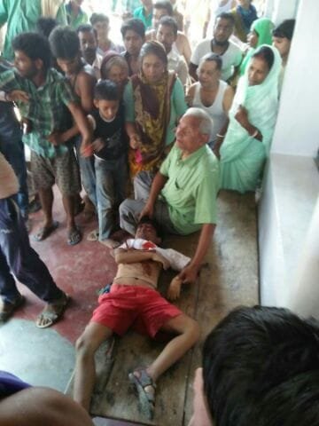 पेड़ स्कूली ऑटो पर गिरने से 5 बच्चे जख्मी 1 की मौत