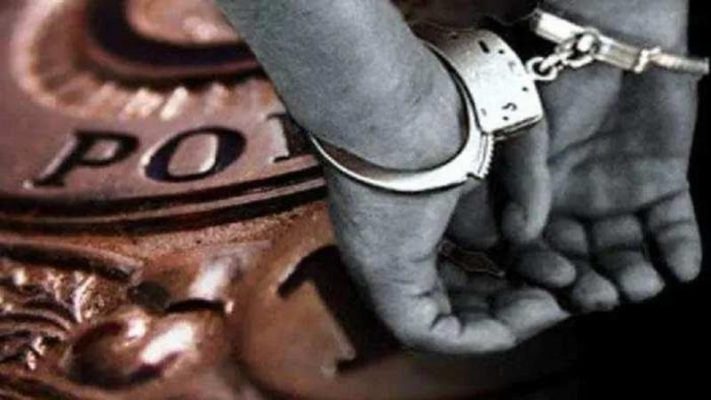 नवगछिया में अवैध हथियार के साथ युवक गिरफ्तार, मासकेट और जिंदा गोली बरामद