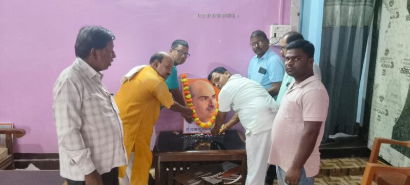नवगछिया : डॉ. श्यामा प्रसाद मुखर्जी के बलिदान दिवस पर भाजपा ने किया श्रद्धांजलि आयोजित