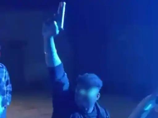 नवगछिया : डीजे पर तमंचा लहराकर डांस का वीडियो वायरल, पुलिस जांच में जुटी