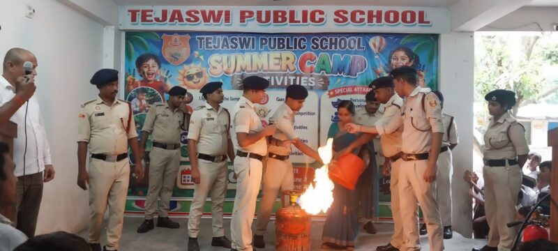तेजस्वी पब्लिक स्कूल नवगछिया में अग्नि सुरक्षा मॉक ड्रिल, विद्यार्थियों को सिखाए बचाव के गुर