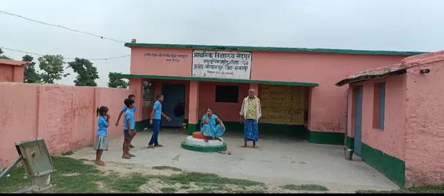 नवगछिया के सरकारी स्कूल में चोरी: ताला तोड़कर पानी का मोटर ले उड़े चोर